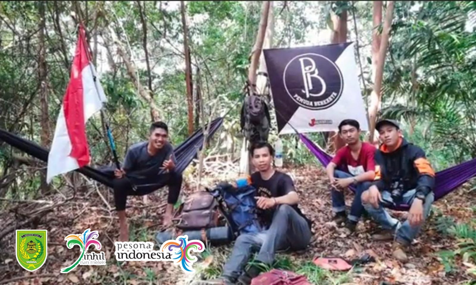 Menjelajahi Wisata Tracking Bukit Api Panjang di Pulau Burung